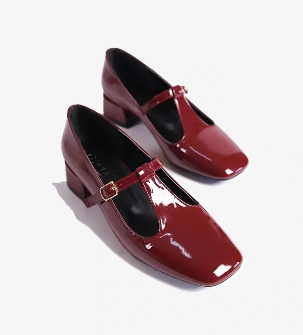 Küt Burunlu T Bantlı Alçak Topuk Kadın Ayakkabı - Görsel 1