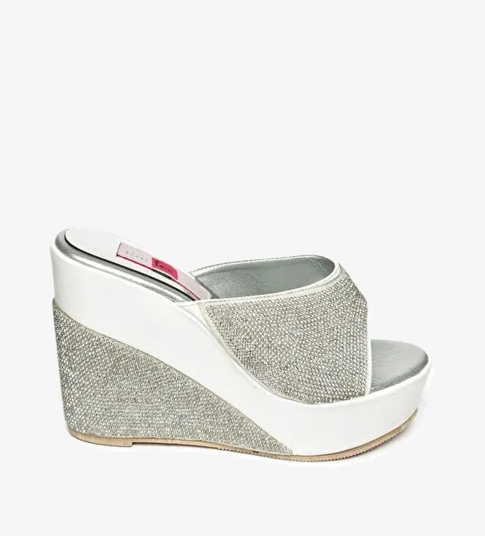 S8200063 Beyaz Kadın Terlik - Görsel 1