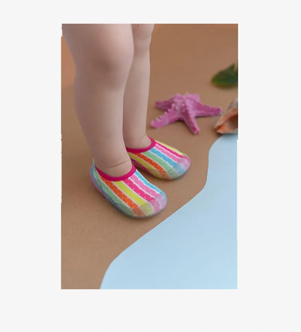 Simli Kız Çocuk Kaydırmaz Tabanlı Deniz Ayakkabısı - Görsel 1