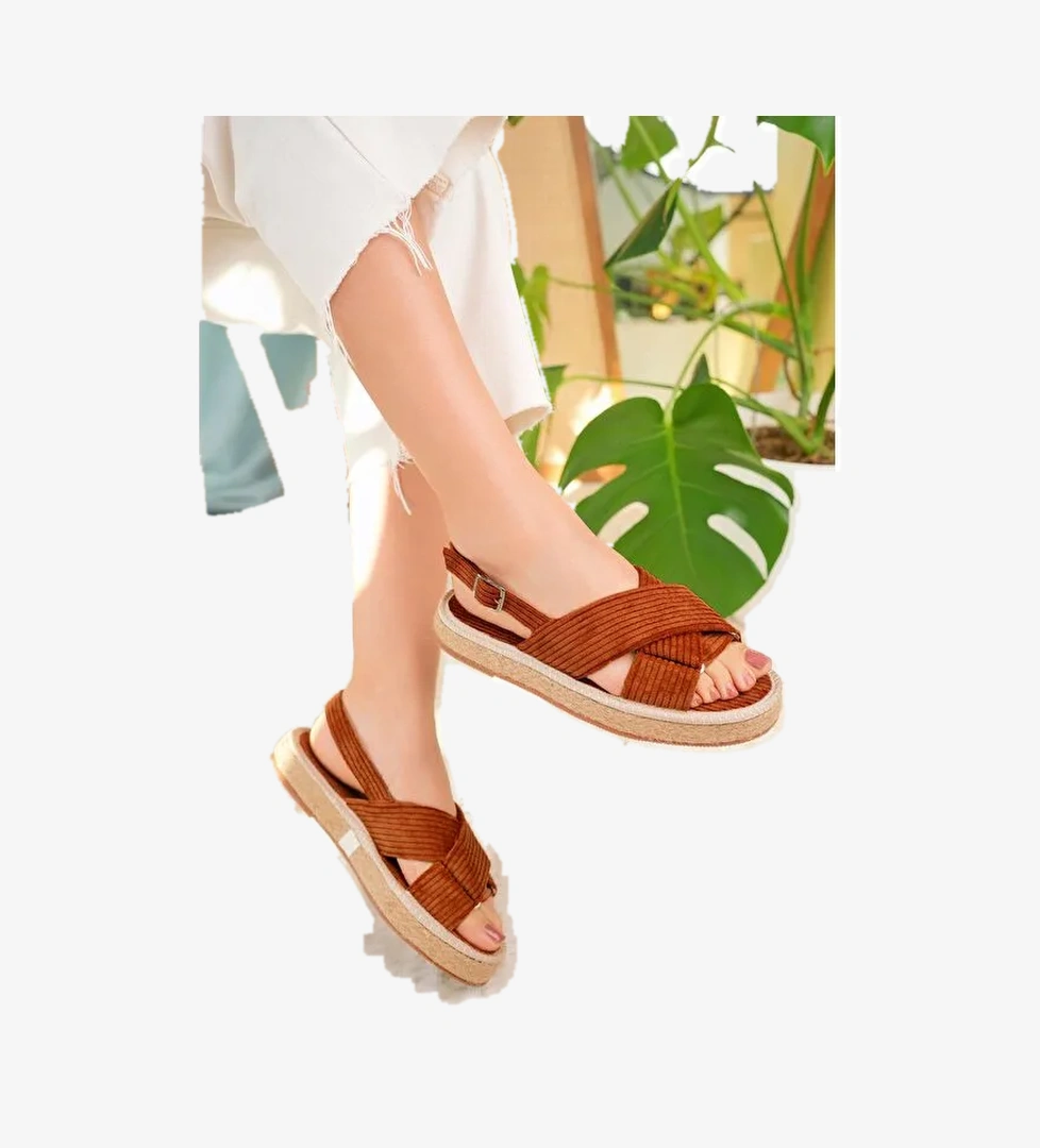 Önü Açık Kadife Sandalet