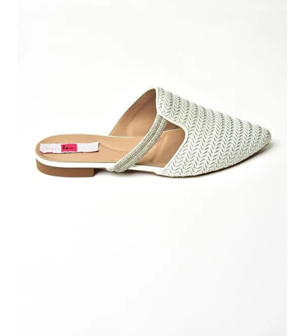 P8200314 Beyaz Kadın Terlik