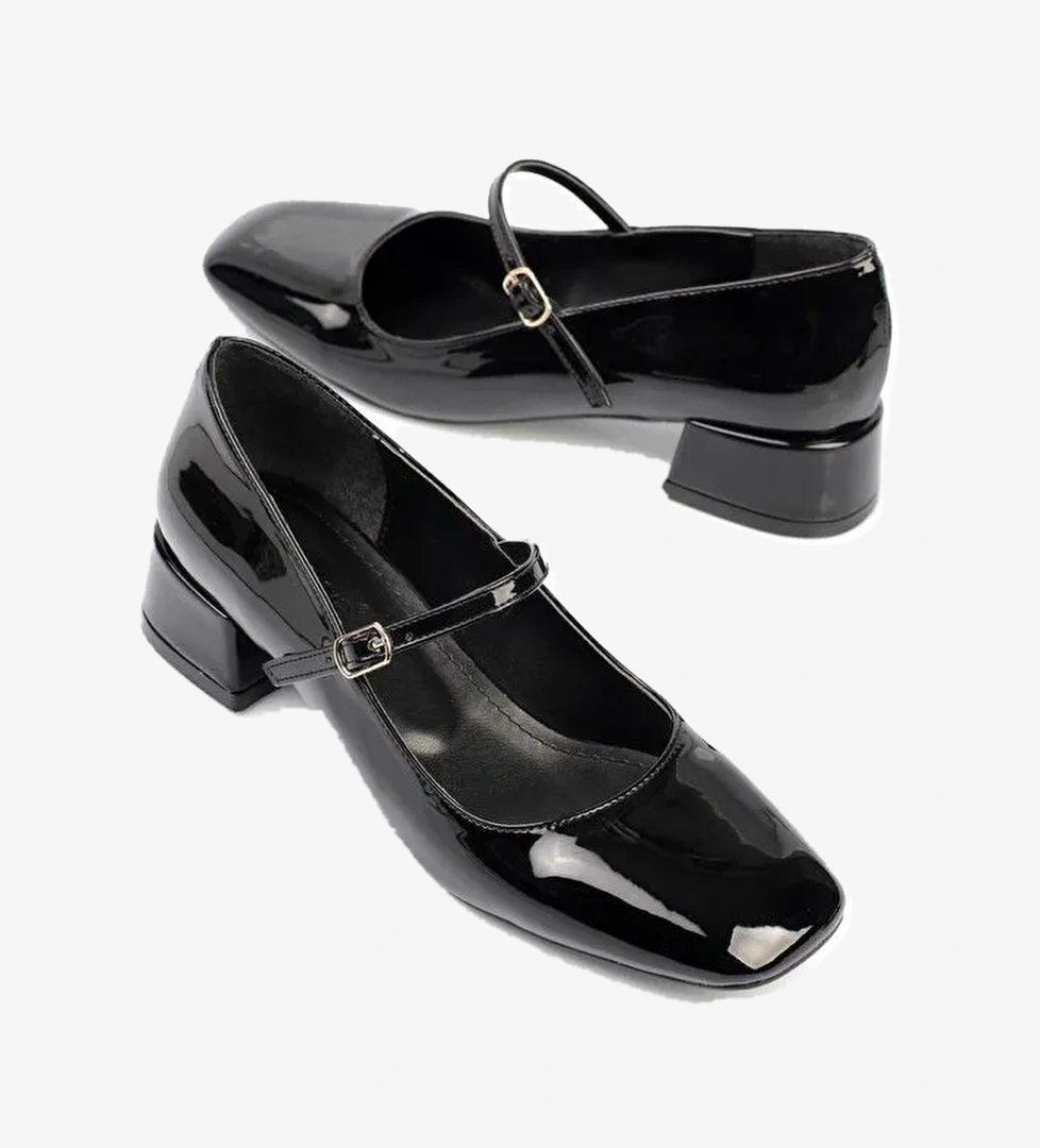 Küt Burunlu Bantlı Alçak Topuk Kadın Ayakkabı - Görsel 1