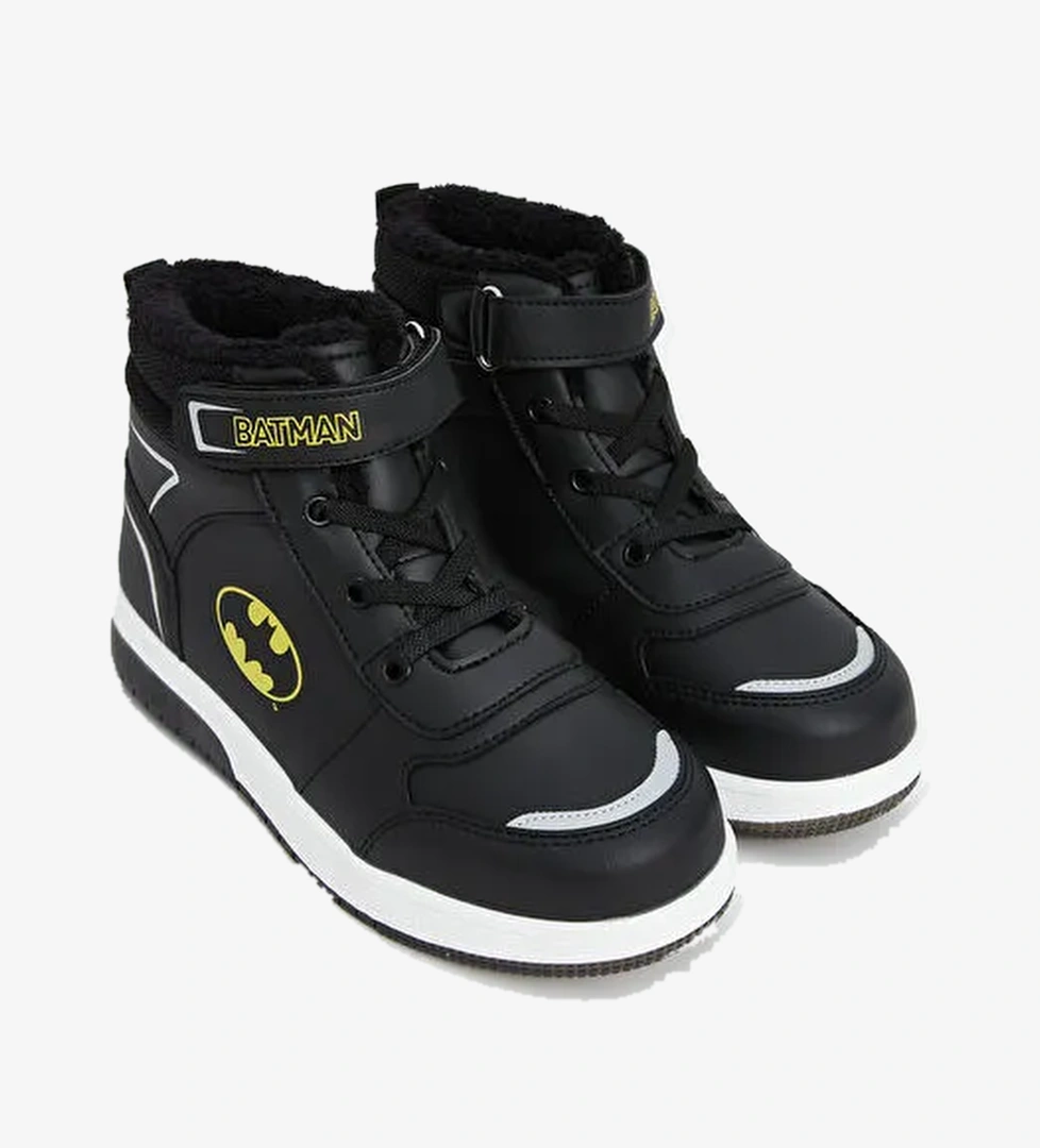 Batman Baskılı Bağcık ve Cırt Cırtlı Spor Ayakkabı - Görsel 1