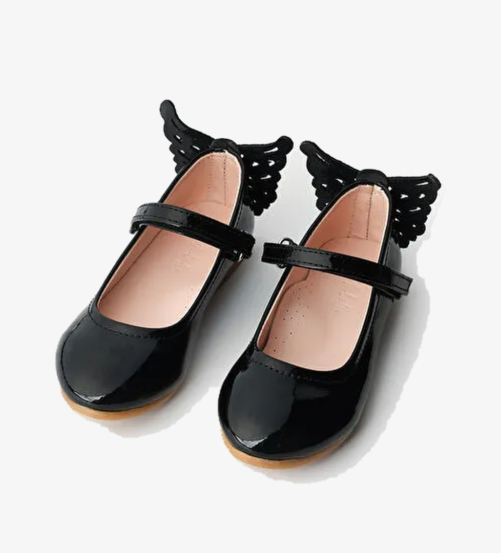 Le Mabelle Siyah Topuğu Kelebekli Kız Çocuk Ayakkabı model görseli