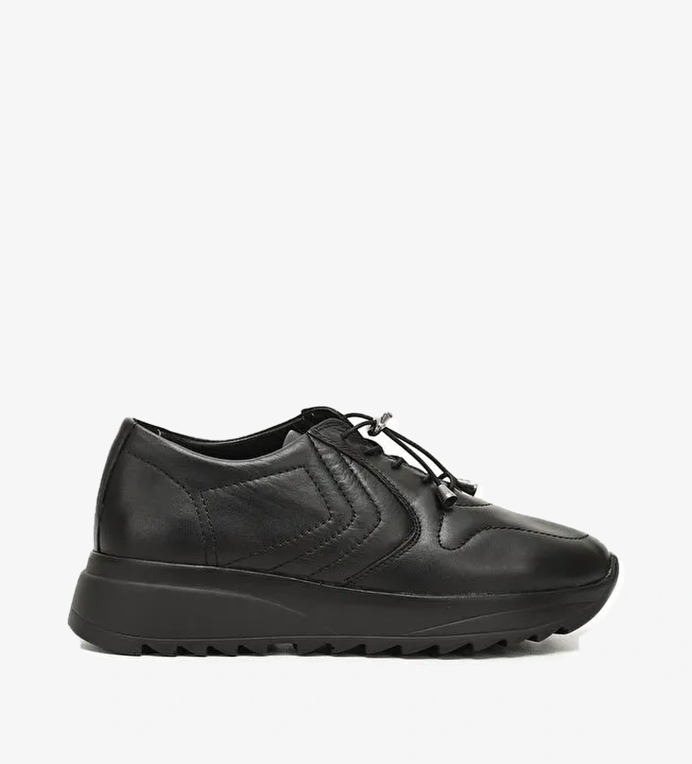 KOYU SİYAH Hakiki Deri Yuvarlak Burun Dolgu Taban Bağcıklı Kadın Sneaker 24312 - Görsel 1