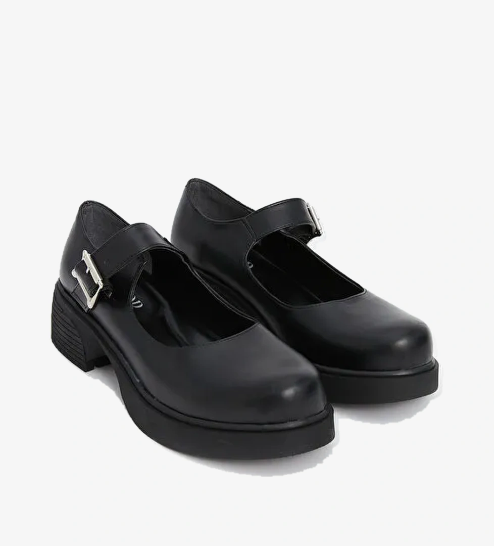 Koor Deri Görünümlü Kadın Klasik Ayakkabı model görseli