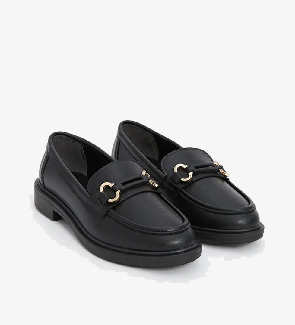 Koor Deri Görünümlü Kadın Klasik Ayakkabı model görseli