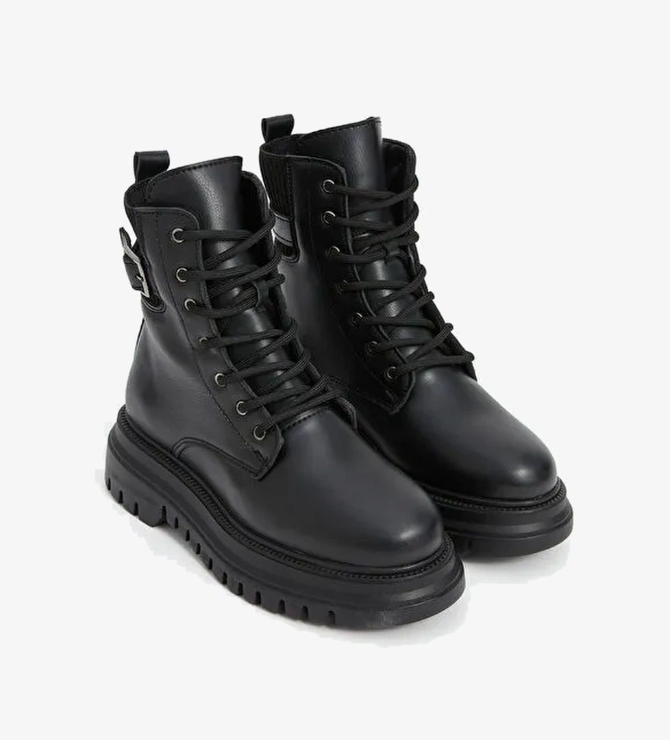 Lcw Steps Deri Görünümlü Kadın Bot model görseli