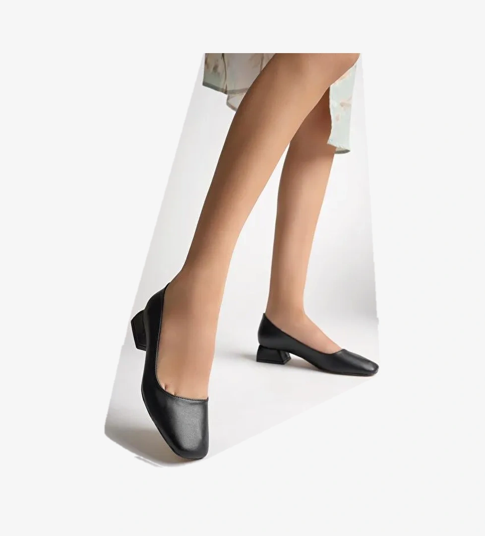 LİLİTH Kare Burunlu Kısa Topuklu Kadın Günlük Ayakakkabı