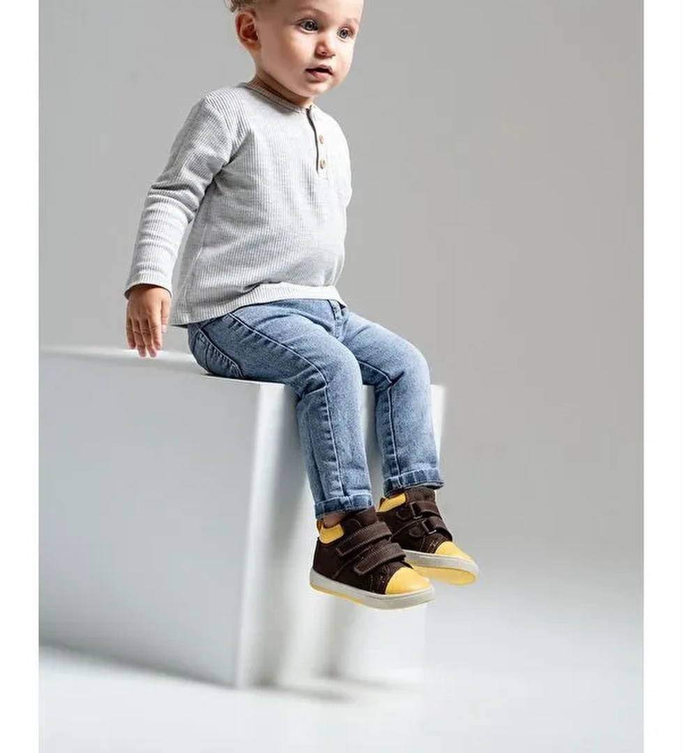 Erkek Çocuk Kahve Hakiki Deri Anatomik Günlük Bot