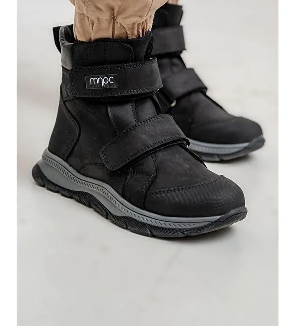 Erkek Çocuk Siyah Hakiki Deri Anatomik Günlük Bot - Görsel 1