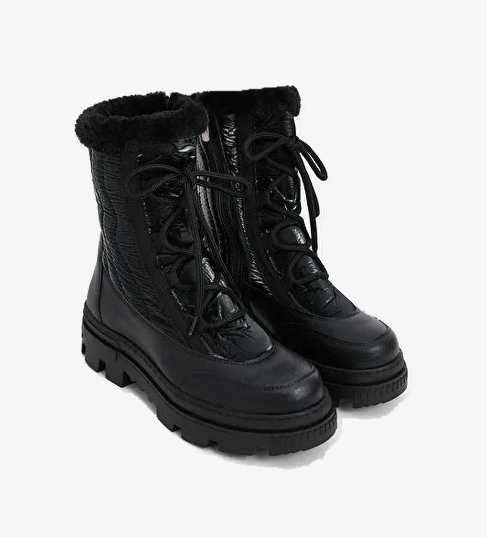 Koor Bağcık Ve Fermuarlı Kadın Kar Botu model görseli