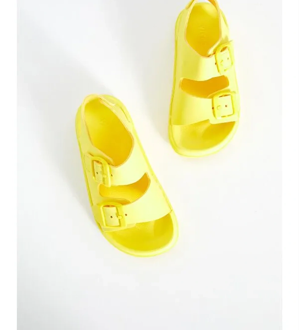 Vicco Miyu Basic Unisex Çocuk Sarı Sandalet model görseli