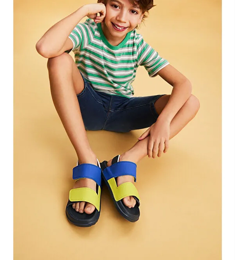 Vicco Krixi Hafif Erkek Bebek Lacivert Sandalet model görseli