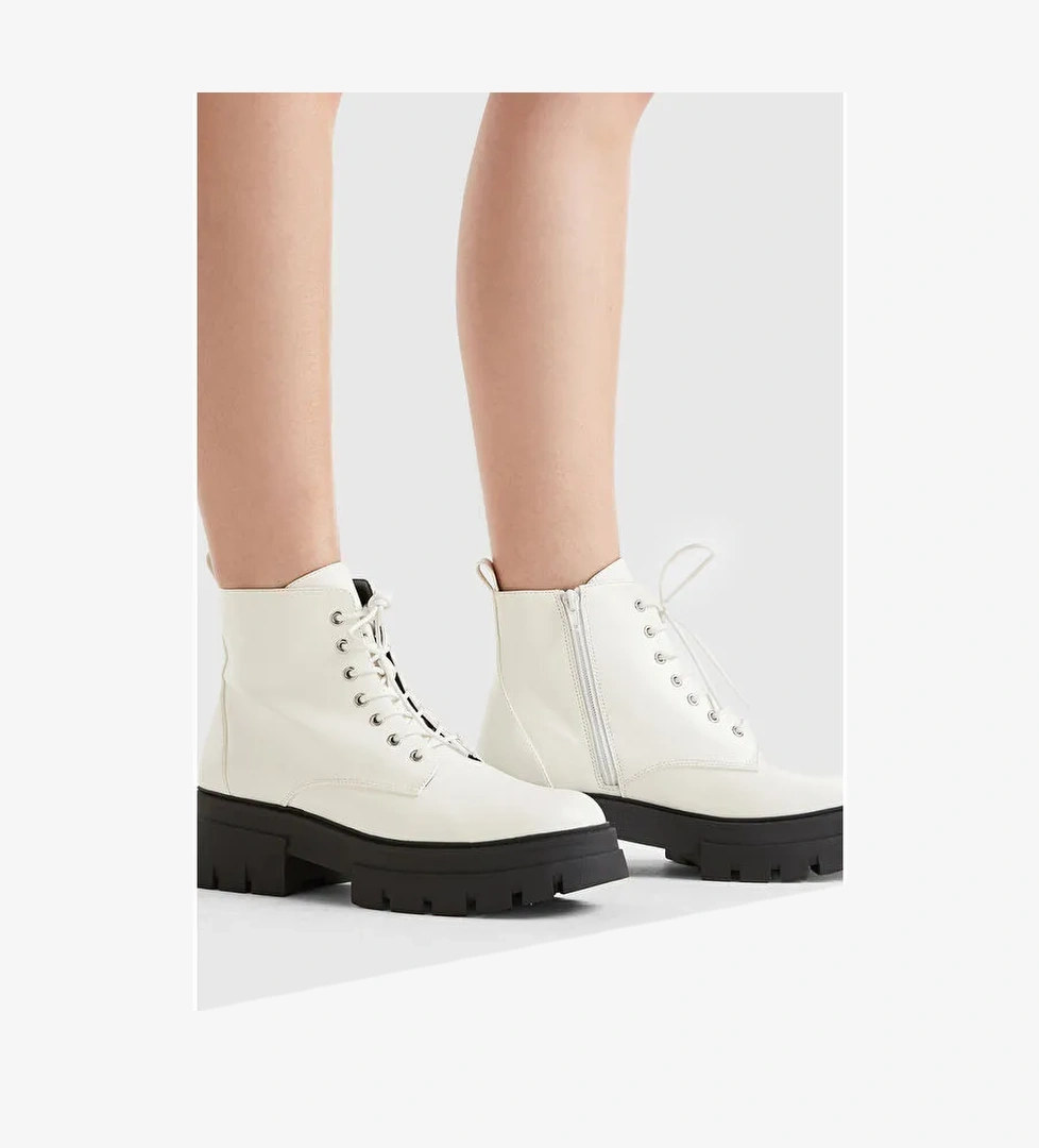 United Colors Of Benetton Kadın Beyaz Suni Deri Bot model görseli