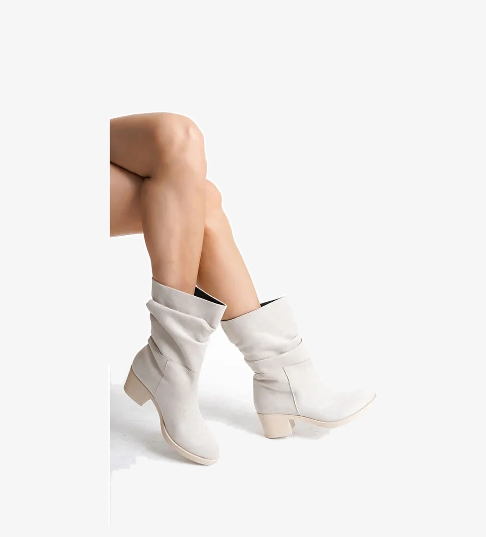 Daxtors D1002 Soğuk Geçirmez Kışlık Kadın Bot model görseli