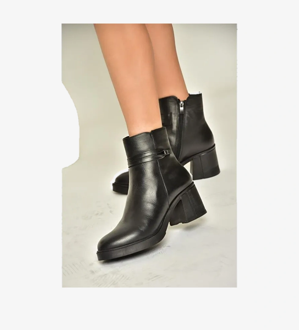 T5554514 Siyah Kadın Bot - Görsel 1