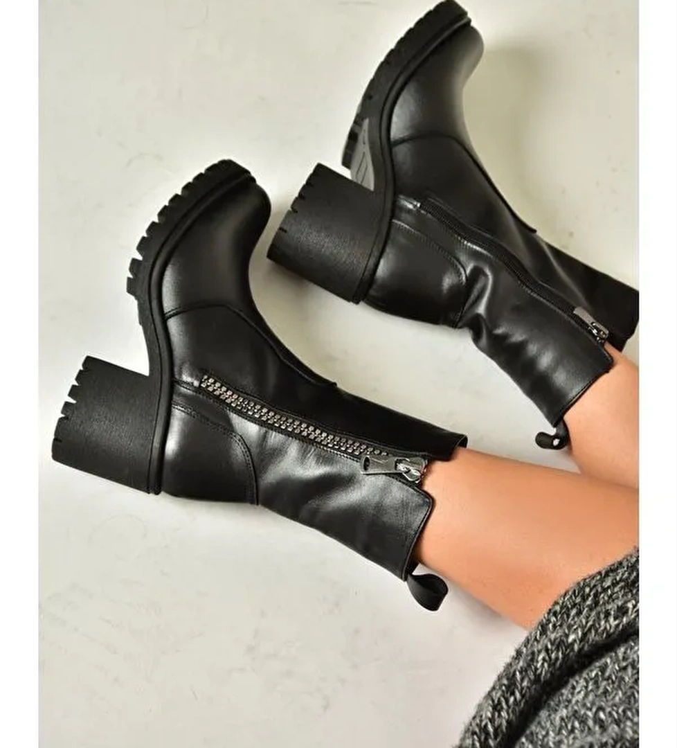 T6540958 Siyah Kadın Bot