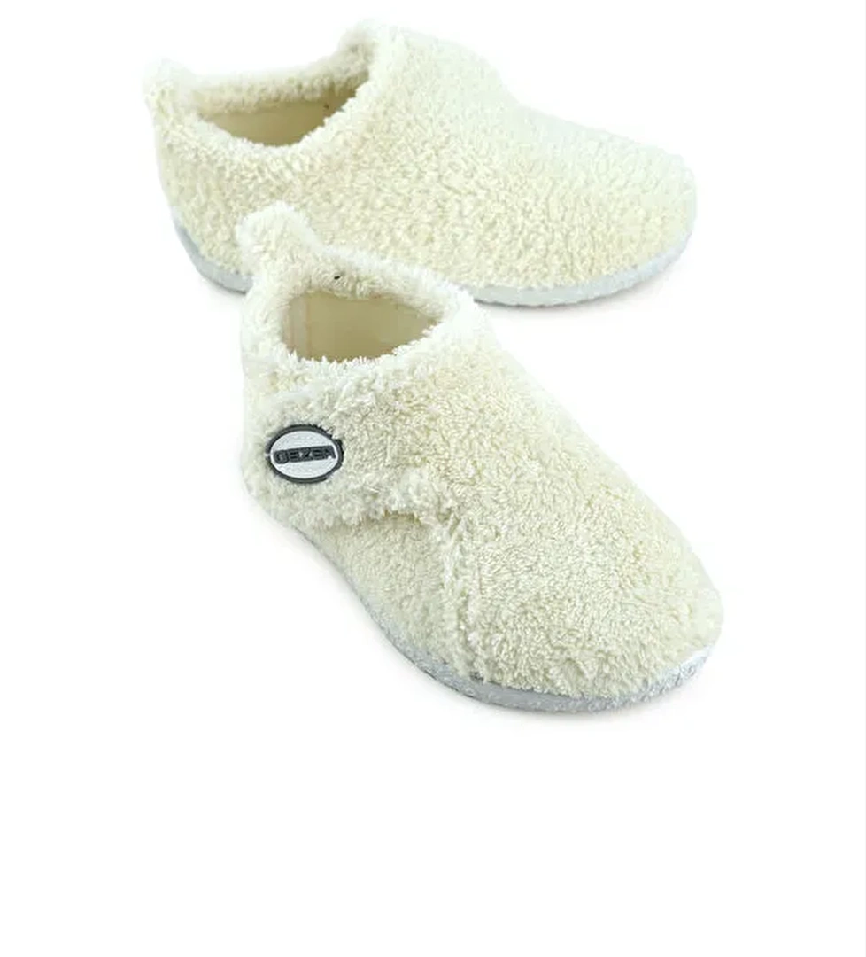 Gezer Kışlık Kız Çocuk Pelüşlü Rahat Taban Cırt Cırtlı Ayarlanabilir Ev Kreş Panduf Ayakkabı model görseli