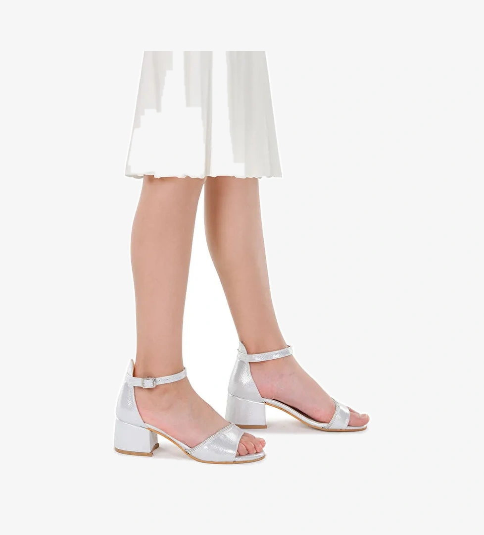 Elos Vakko Günlük Kız Çocuk 4 Cm Topuklu Sandalet Ayakkabı