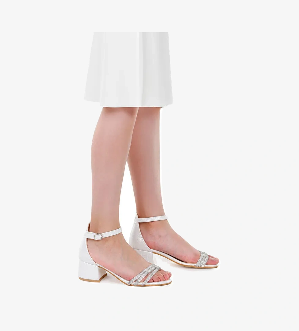 Nobe Günlük Kız Çocuk 4 Cm Topuklu Sandalet Ayakkabı - Görsel 1