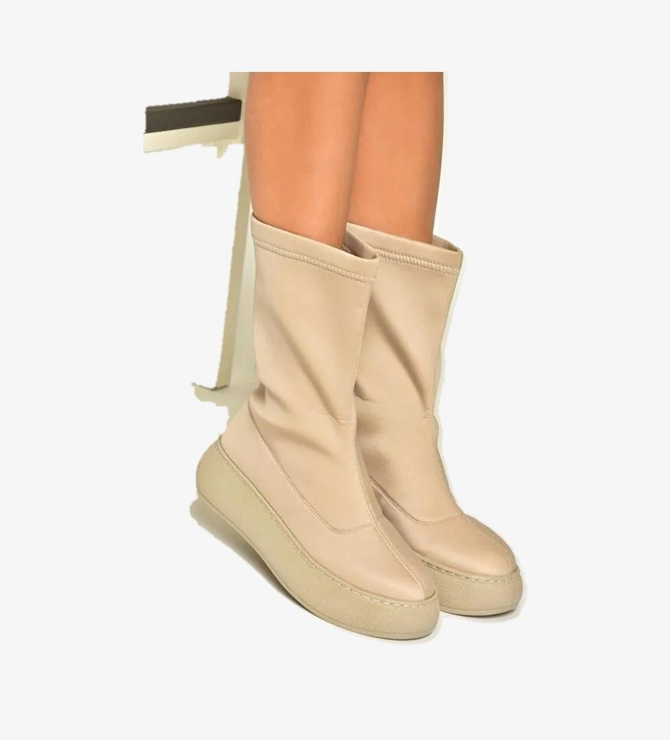 Fox Shoes T8112309 Bej Siyah Kadın Bot model görseli