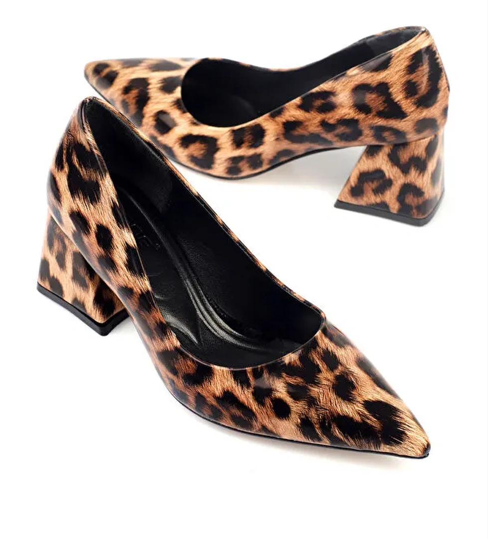 Capone Outfitters Orta Topuklu Yumuşak Pedli Taban Kadın Ayakkabı model görseli