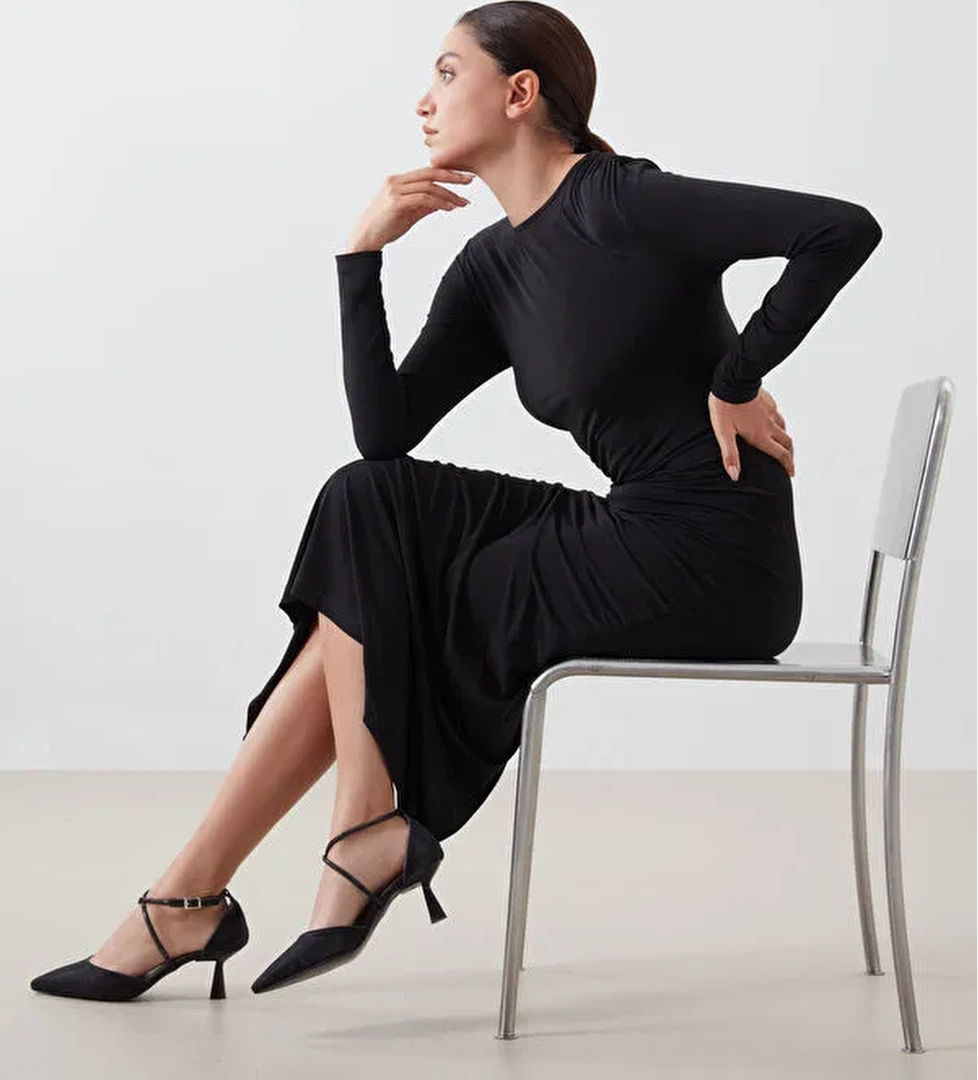 Sivri Burun Kadın Topuklu Ayakkabı