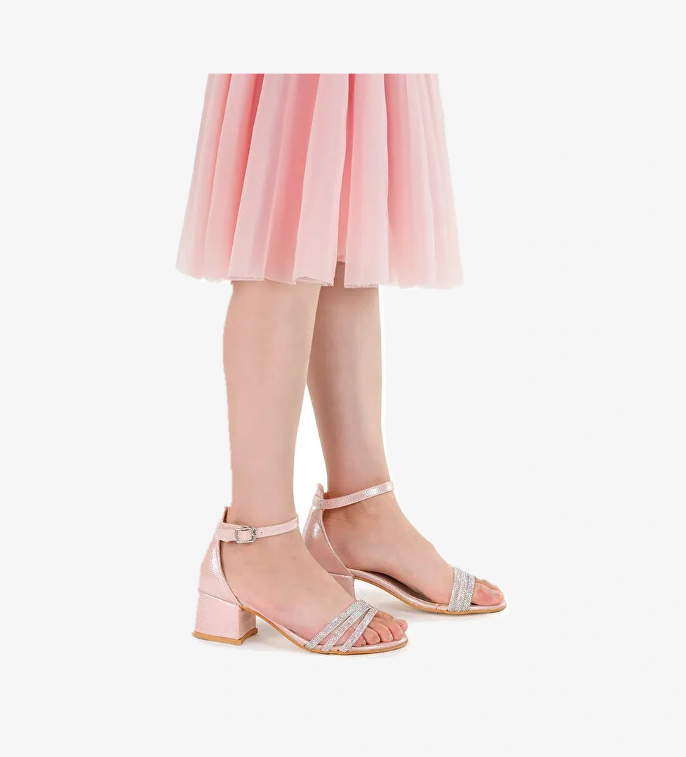 Nobe Günlük Kız Çocuk 4 Cm Topuklu Sandalet Ayakkabı