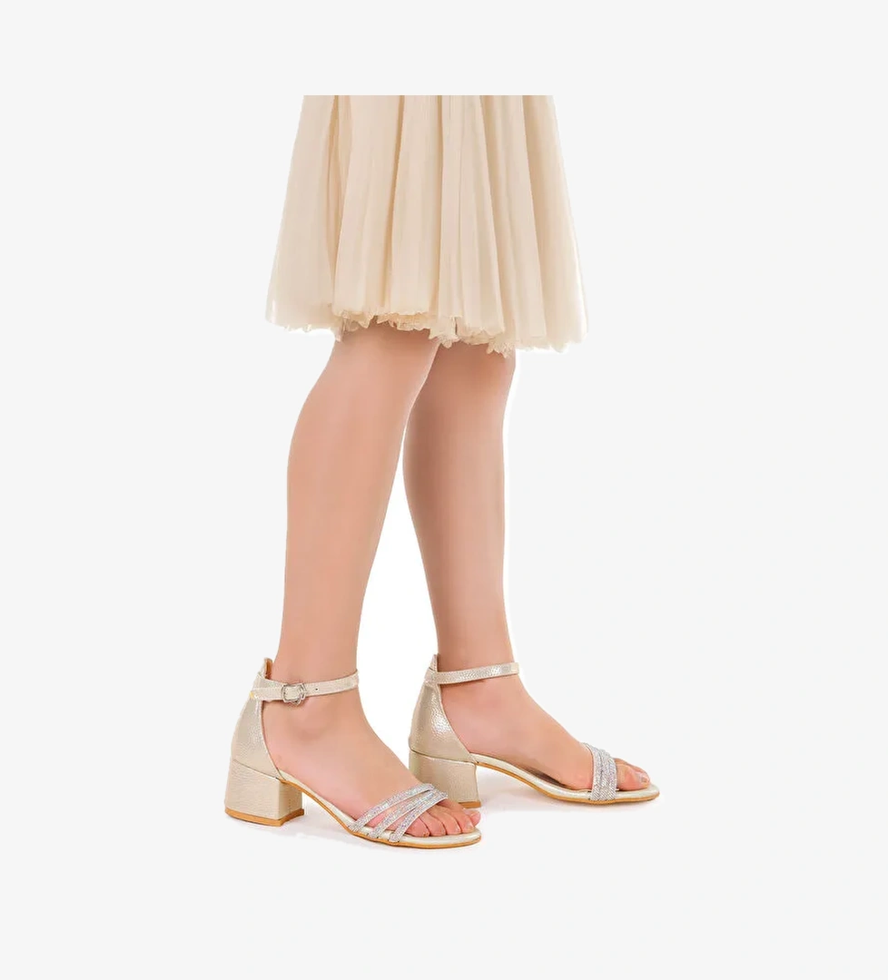 Nobe Günlük Kız Çocuk 4 Cm Topuklu Sandalet Ayakkabı