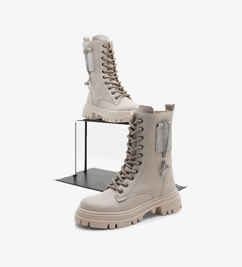 Kadın Bej Cilt Termo Taban Yanı Taşlı Bağcıklı ve Fermuarlı Bot