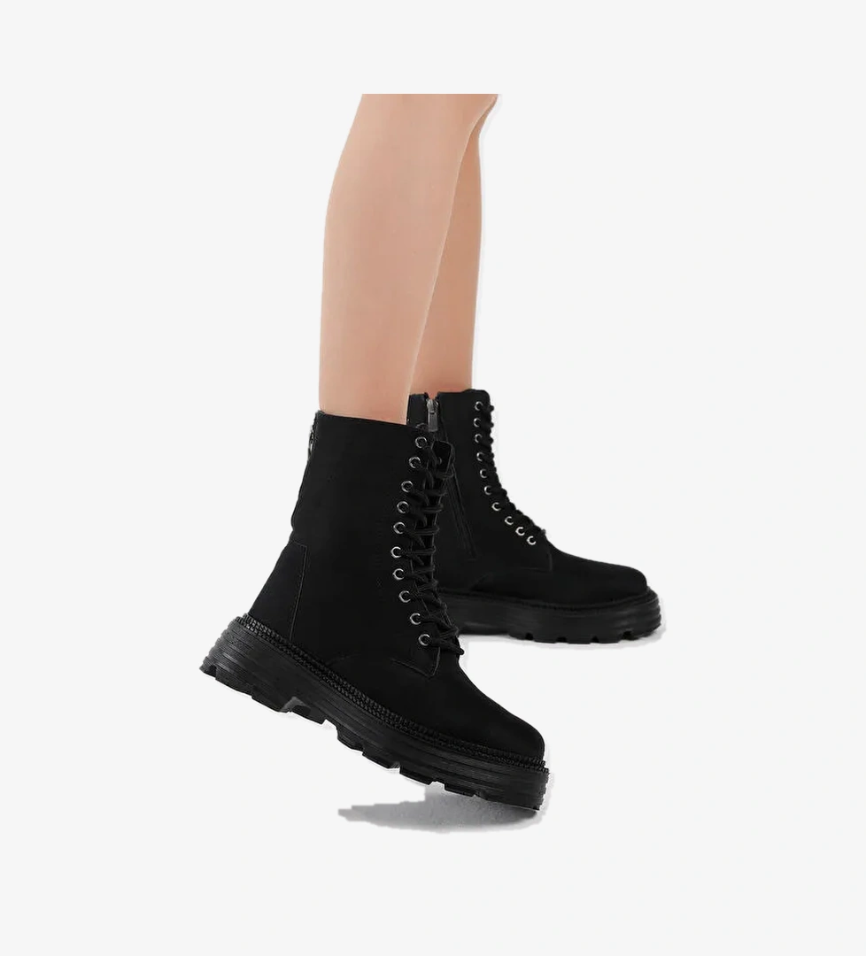 Tonny Black Kadın Siyah Süet Poli Taban Arkası Fermuar Detaylı Bağcıklı Ve Fermuarlı Bot model görseli