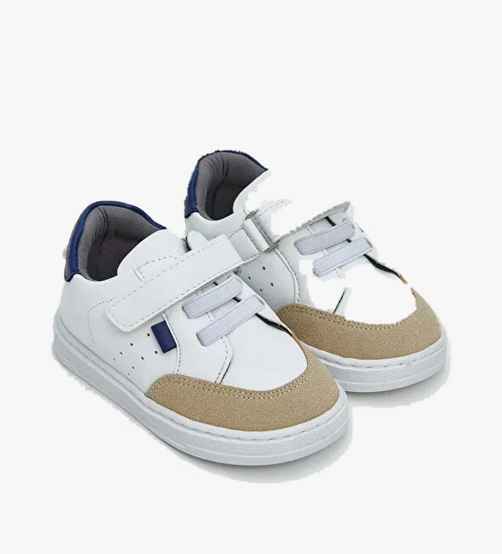 Lcw Steps Bağcık ve Cırt Cırtlı Erkek Bebek İlk Adım Ayakkabısı model görseli