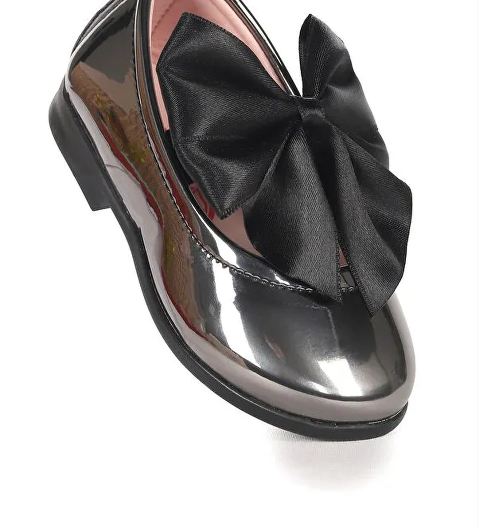 Tari Ayna Fiyonk Lastikli Kız Bebek Babet Ayakkabı