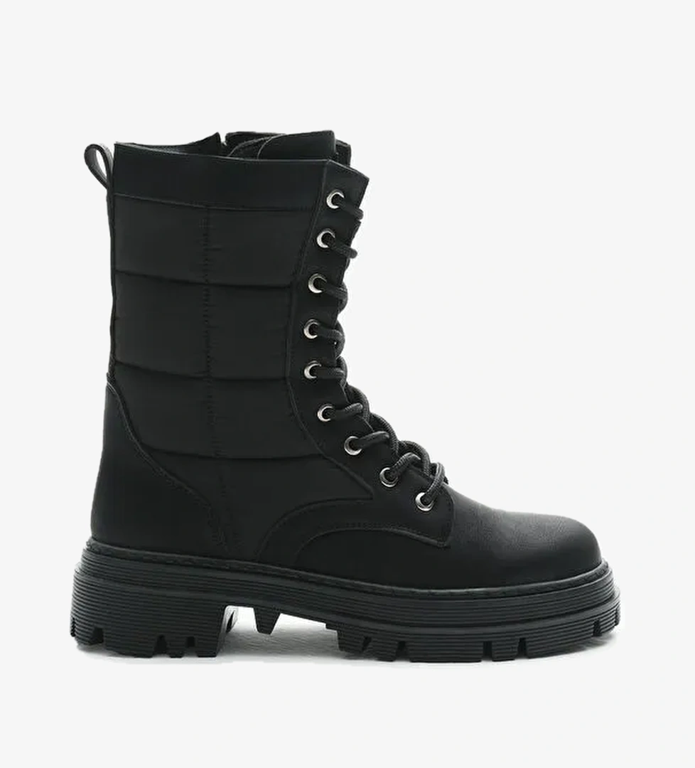 Tonny Black Kadın Siyah Cilt Mat Termo Taban Nakışlı Karo Desenli Bağcıklı Ve Fermuarlı Bot model görseli