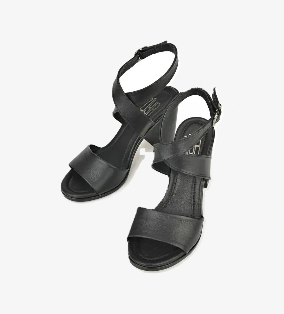 Kadın Hakiki Deri Topuklu Sandalet 1511020Z1708 Siyah