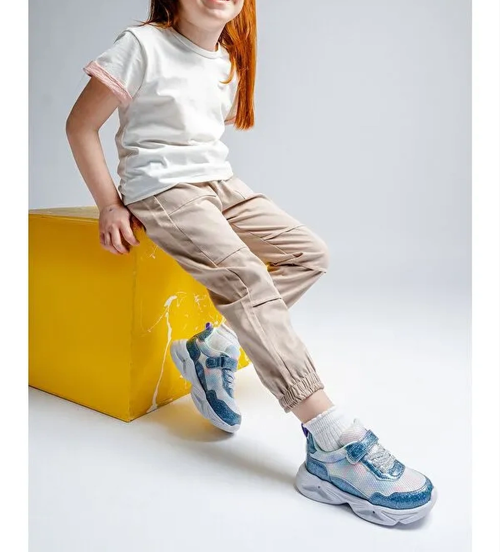 Kız Çocuk Mavi Işıklı Spor Ayakkabı