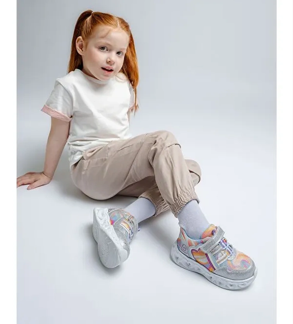 Kız Çocuk Gümüş Işıklı Spor Ayakkabı