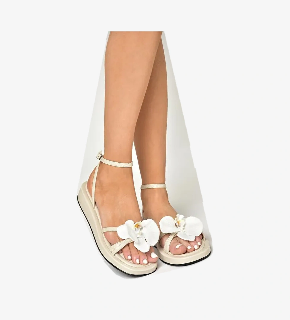 U3429627 Bej Kadın Sandalet