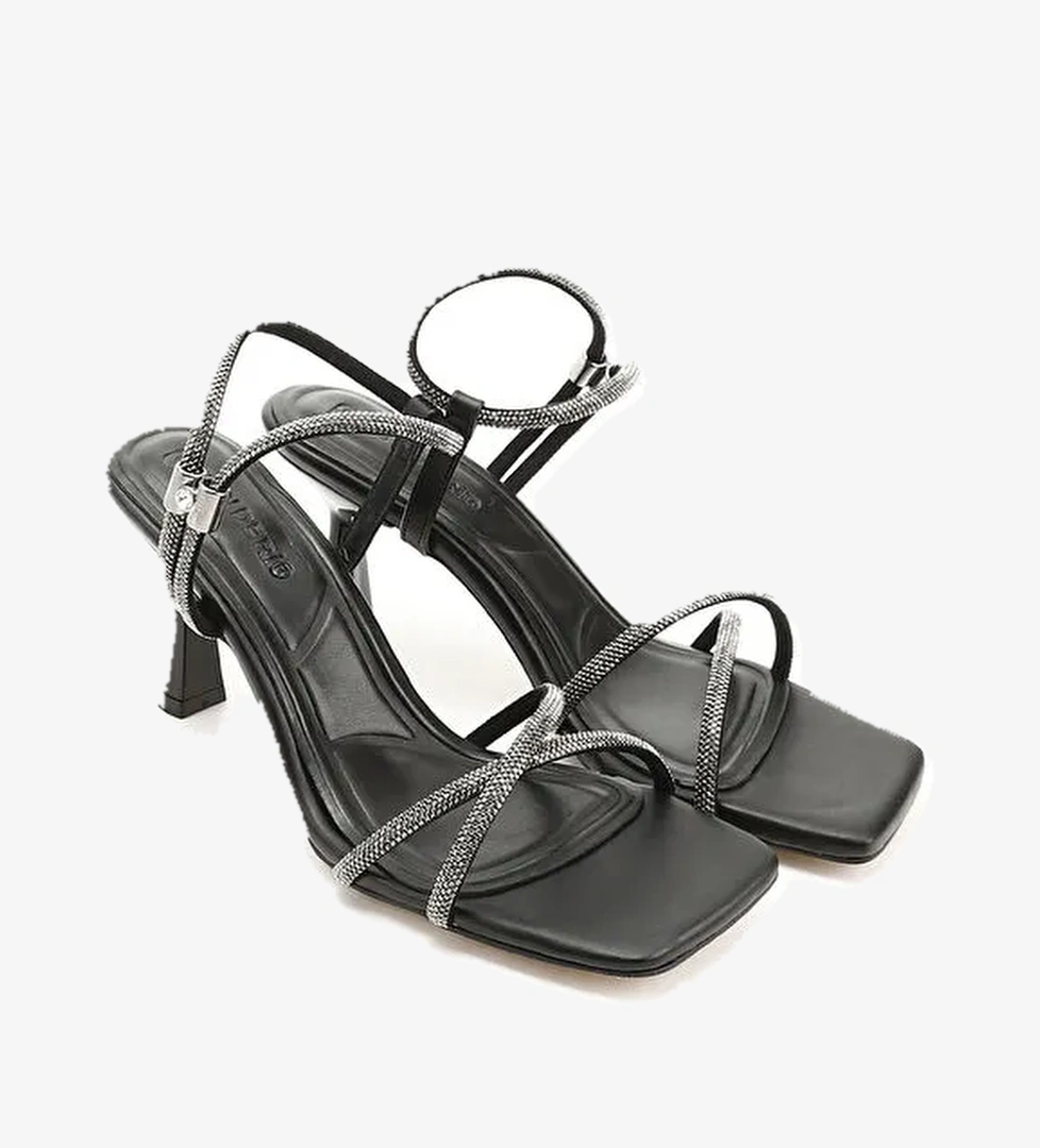 Kadın SİYAH Taşlı Bilekten Ayarlamalı Kadeh Ökçe Sandalet