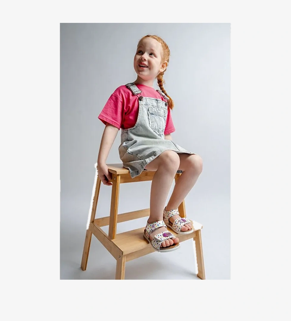 Kız Çocuk Beyaz Hakiki Deri Mantar Tabanlı Günlük Çocuk Sandalet - Görsel 1