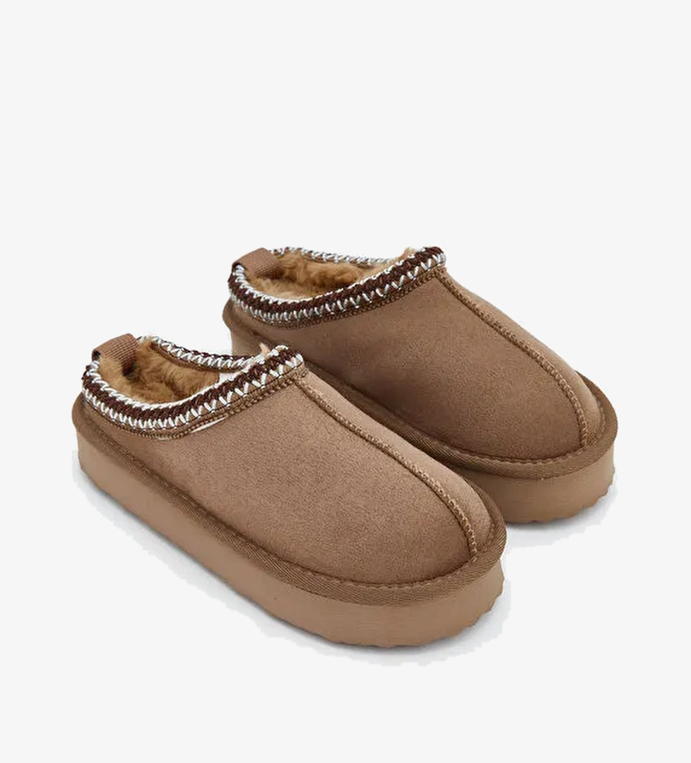 Lcw Steps Süet Görünümlü Kız Çocuk Ev Ayakkabısı model görseli