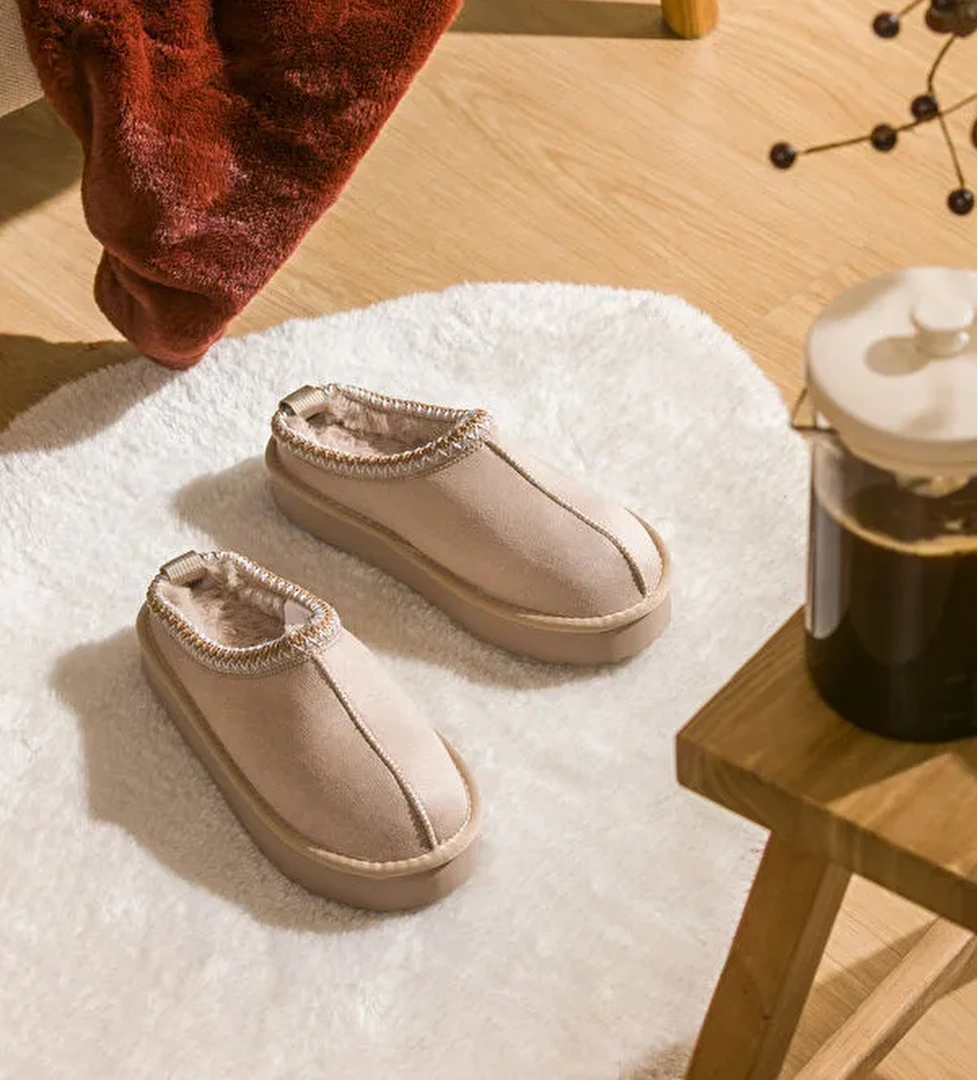 Süet Görünümlü Kız Çocuk Ev Ayakkabısı