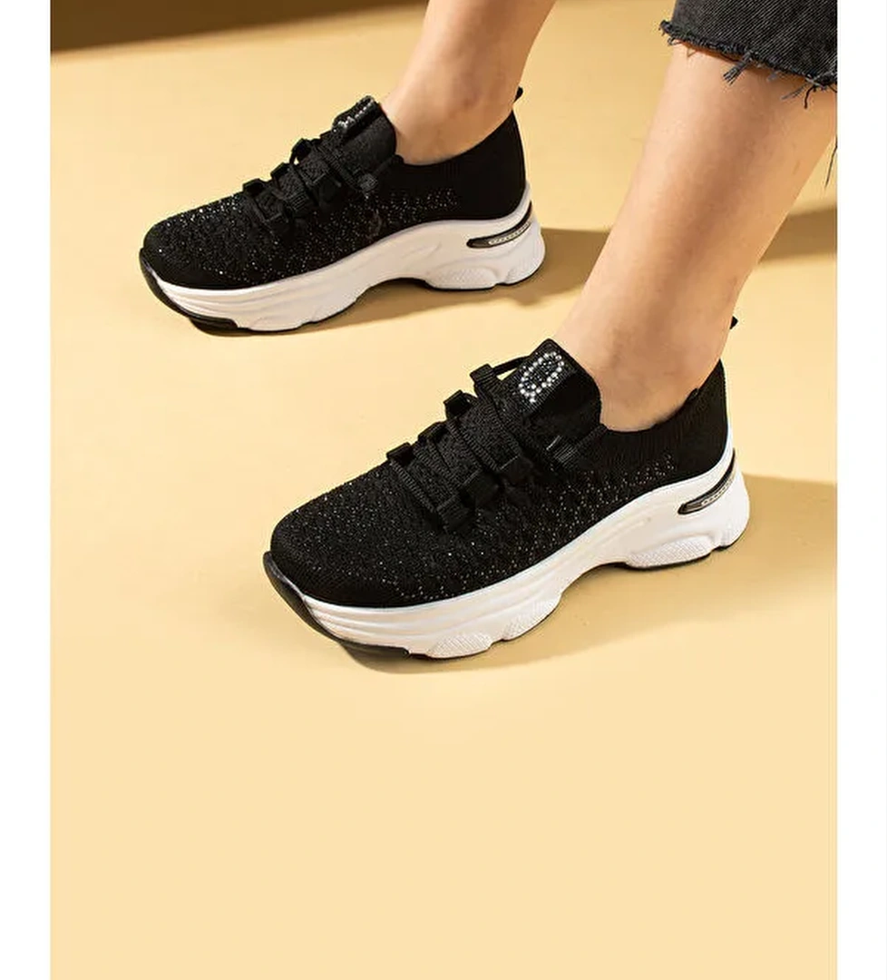 Pembe Potin Pembe Potin Siyah Parlak Taş Detaylı Bağcıklı Triko Rahat Taban Kadın Sneakers 36-872-25 LC Waikiki'de! Siyah - 1. görsel