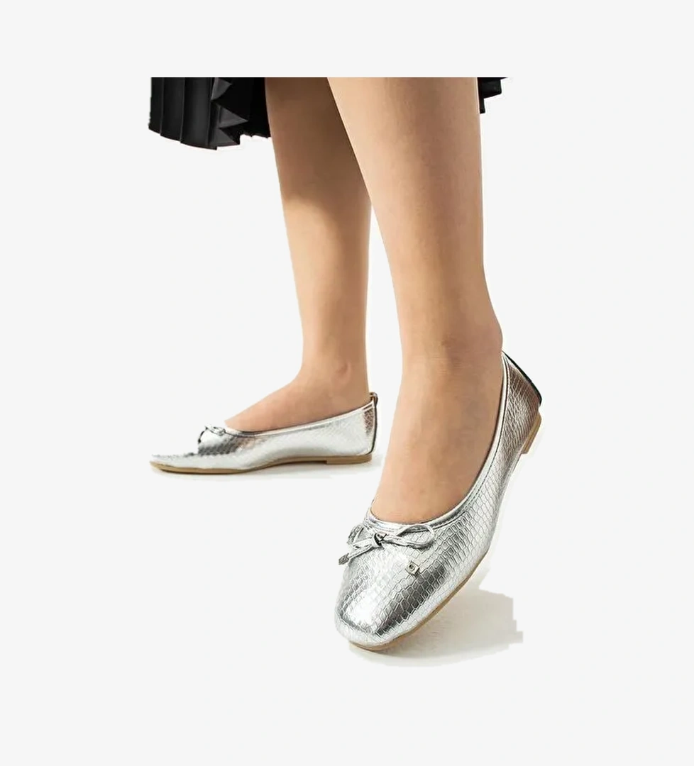 Oksit Xena Fiyonklu Parlak Rugan Kadın Babet Ofis Ayakkabısı Ev Babeti model görseli