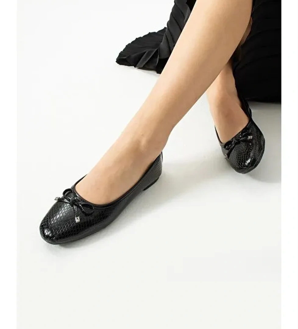 Xena Fiyonklu Parlak Rugan Kadın Babet Ofis Ayakkabısı Ev Babeti