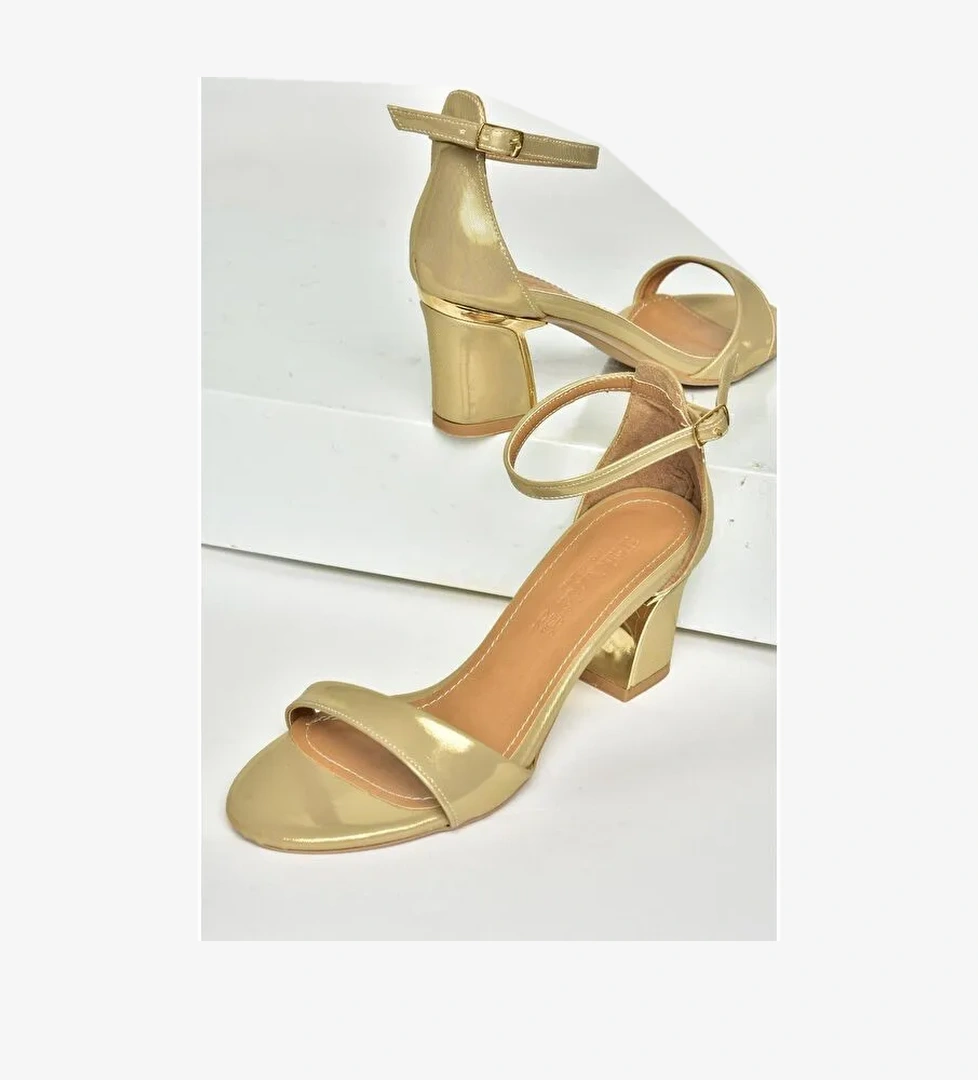 U8202315 Altın Kadın Topuklu Ayakkabı