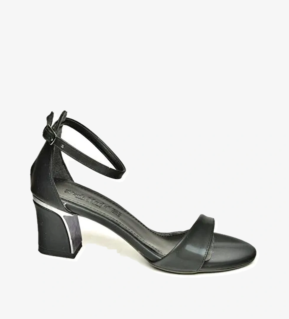 U8202315 Siyah Kadın Topuklu Ayakkabı