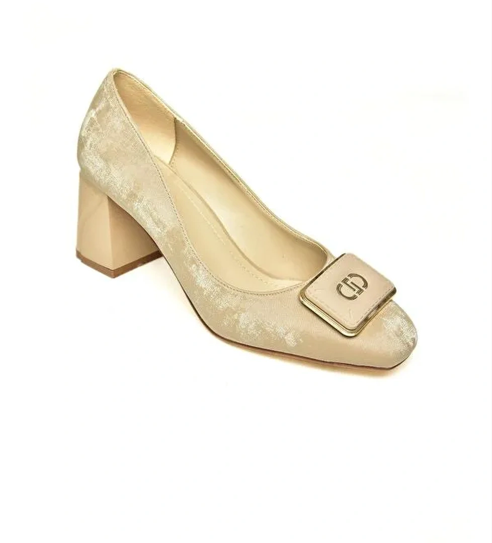 Fox Shoes U8209544 Ten Siyah Kadın Topuklu Ayakkabı model görseli