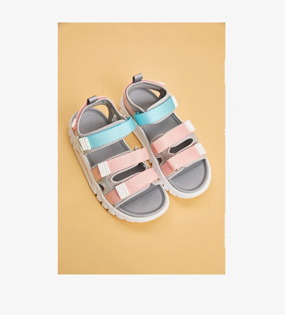 Vicco Cube Hafif Kız Çocuk Gri Sandalet model görseli